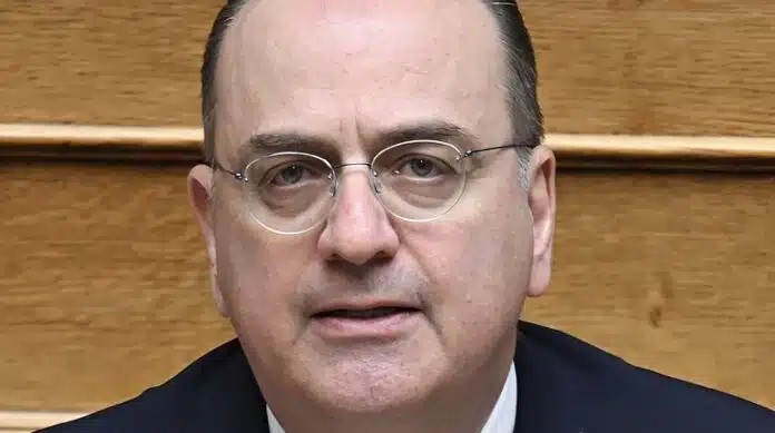 Τέλος ο Μακάριος Λαζαρίδης