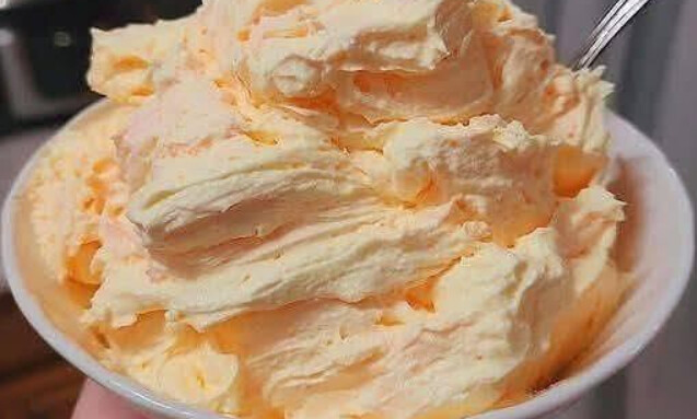 Δροσερό Γλυκό Ψυγείου με Πορτοκάλι & Ελληνικό Γιαούρτι