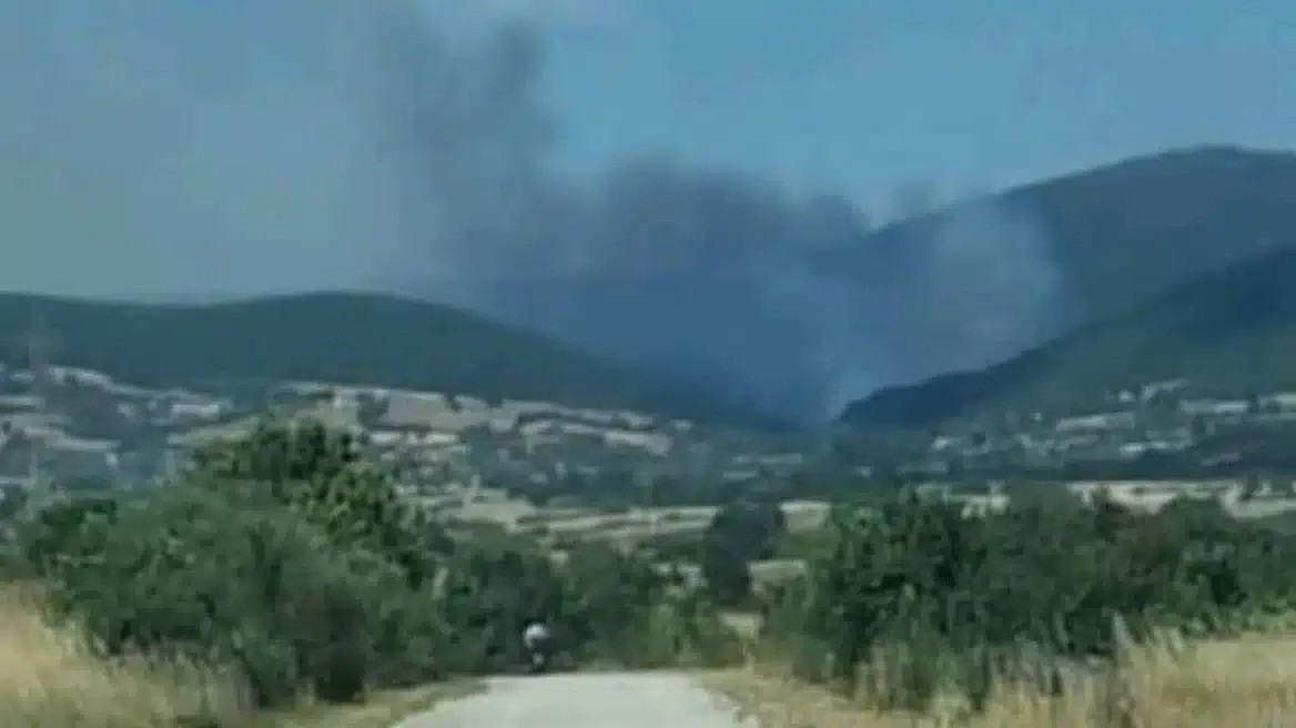 ΕΚΤΑΚΤΟ: Μεγάλη φωτιά τώρα στη χώρα μας – Στη μάχη 5 εναέρια μέσα