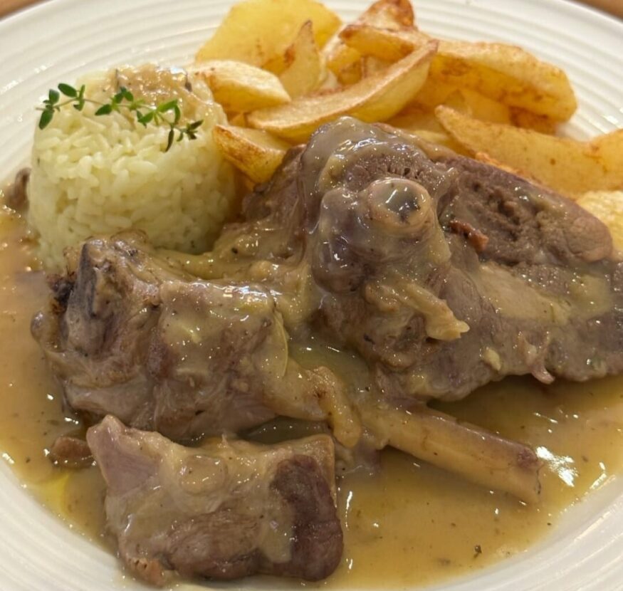 Κατσικάκι ή αρνάκι λαδορίγανη – το φαγητό που μυρίζει Κυριακή στο σπίτι