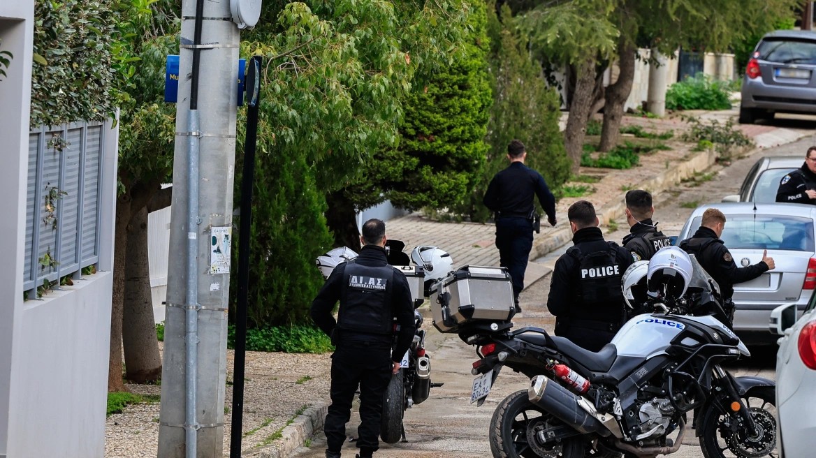 Δολοφονία στη Γλυφάδα: «Παιδί μου πέθανα τώρα, μη με σκοτώνεις άλλο» – Τελευταίες λέξεις 80χρονου πριν τον σκοτώσει ο γιος του