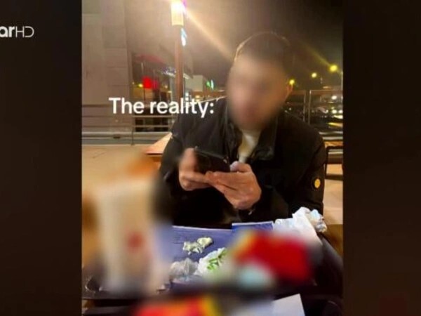 Χτυπούσε την πλάτη του στον τοίχο, νόμιζαν ότι έκανε πλάκα: Σοκ με αυτά που μαθεύτηκαν για τον 22χρονο που κατάπιε αμάσητο μπέργκερ