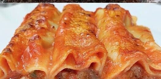 Κανελόνια γεμιστά με κιμά: Η συνταγή για πλούσια και γευστικά ζυμαρικά φούρνου