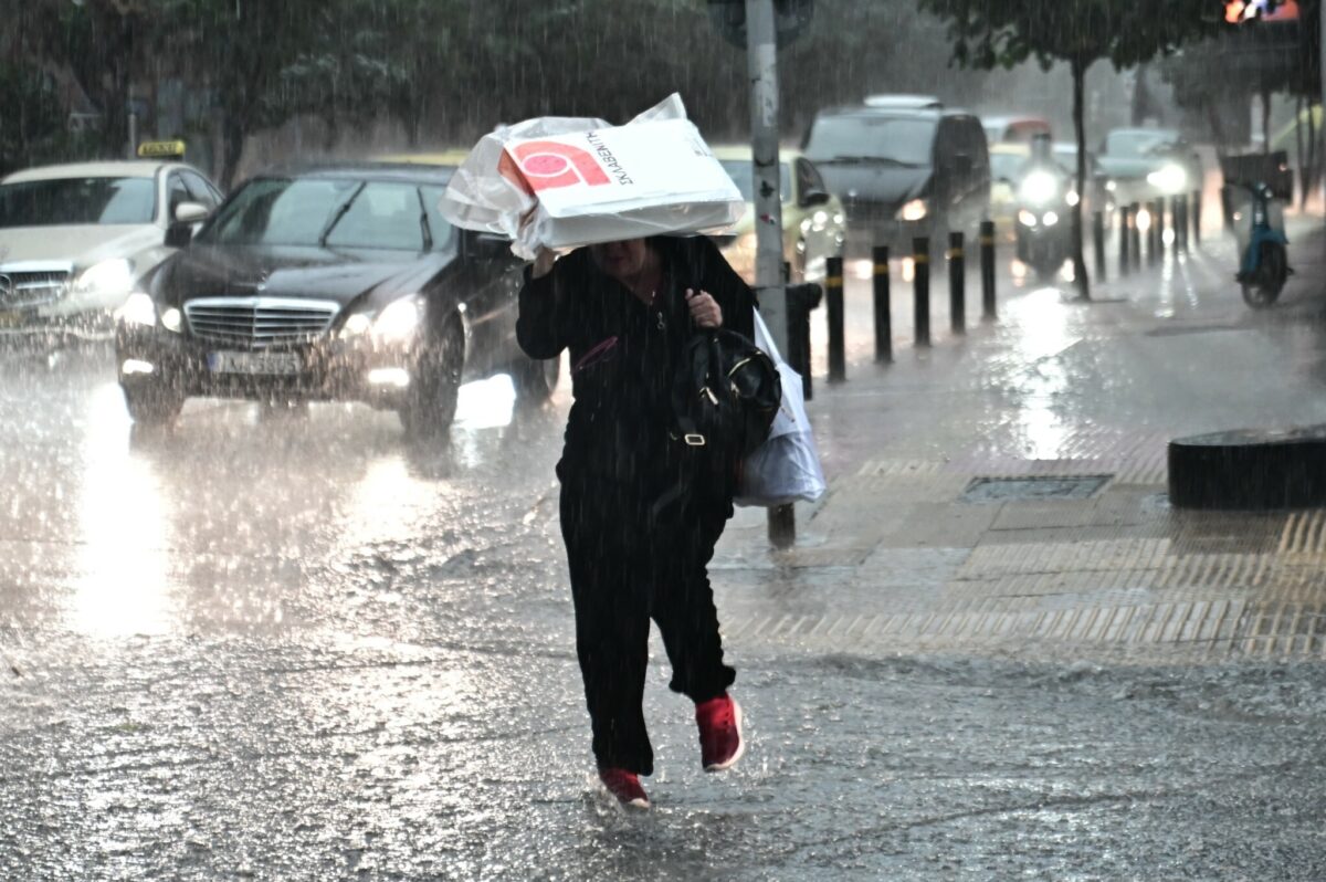 Καιρικό σοκ στην Αττική: Θα πέσει βροχή ρεκόρ σε λίγες ώρες