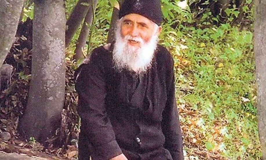 Μεγάλη Παρασκευή: Τι έλεγε ο Άγιος Γέροντας Παΐσιος να κάνουμε σήμερα