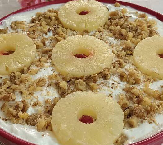 Το πιο δροσερό γλυκό γιαουρτιού με ανανά – Έτοιμο σε 10 λεπτά και πεντανόστιμο