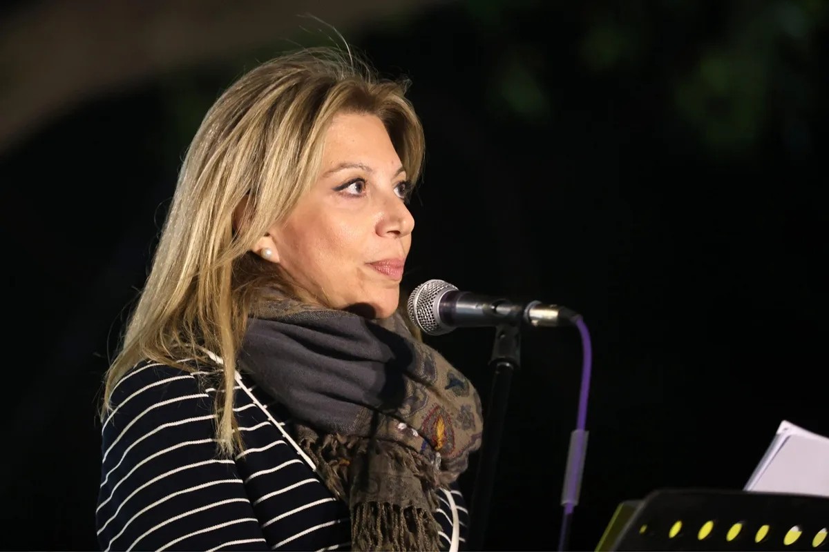 Δηλώνει πρώην δεξιά κι ετοιμάζει κίνημα η Μαρία Καρυστιανού