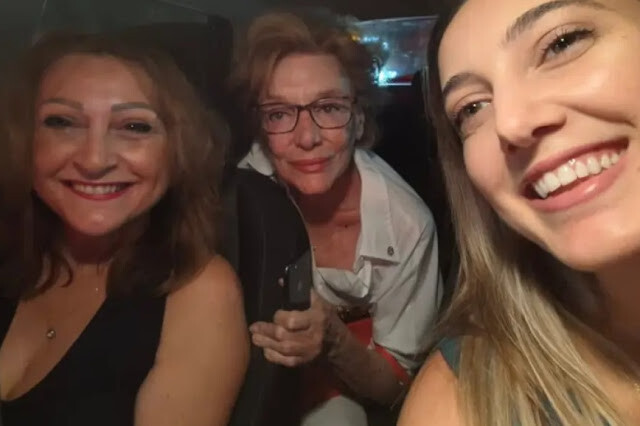 Η Μάρω Κοντού ζήτησε από 2 γυναίκες να την πάρουν μαζί λόγω της απεργίας των ταξί: «Την είδαμε να στέκεται στον δρόμο…»