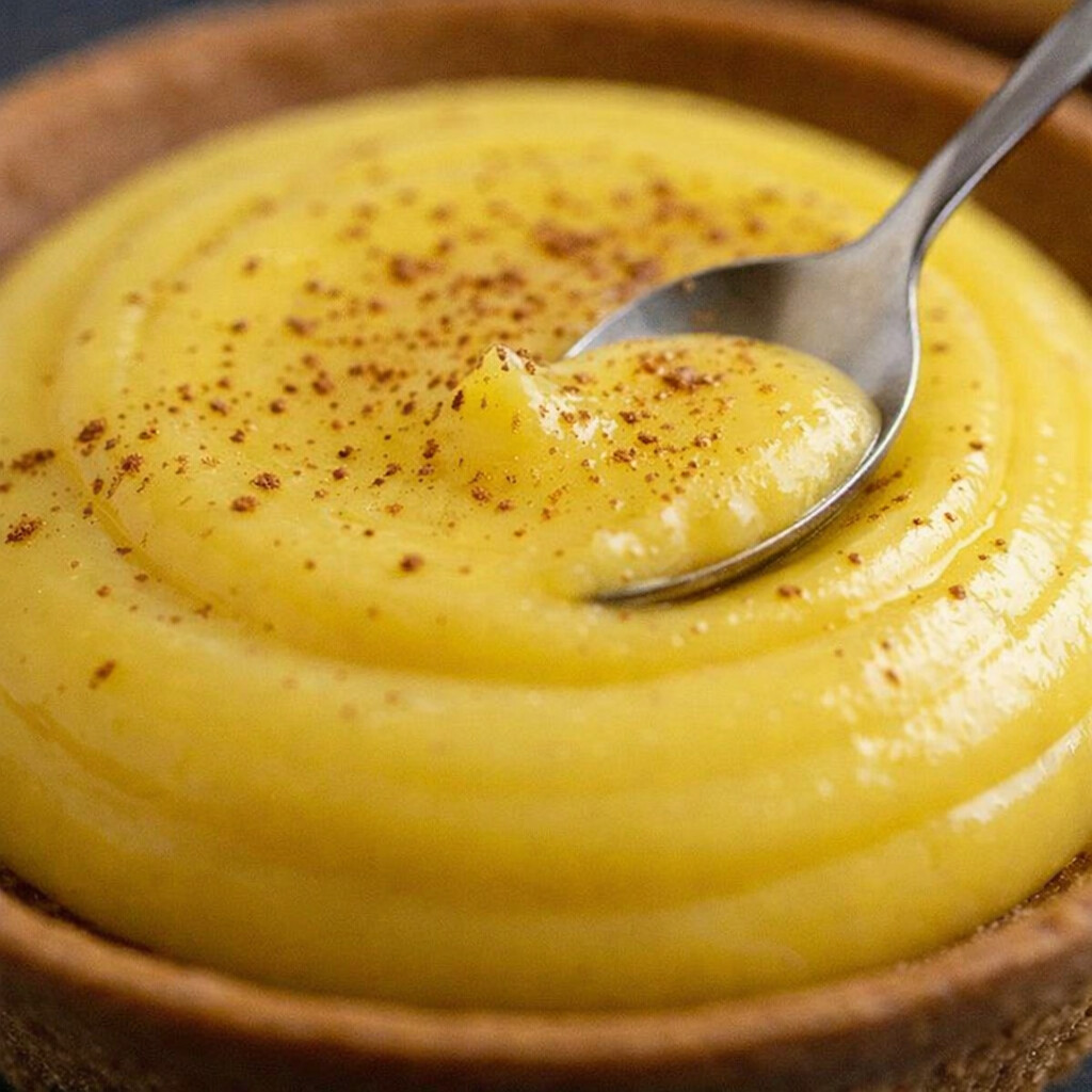 Πανεύκολη Σπιτική Κρέμα με 3 Υλικά που θα Λατρέψει Όλη η Οικογένεια