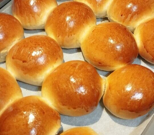 Τα πιο αφράτα ψωμάκια μπριός για κολατσιό στο σχολείο