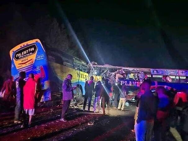 TPAΓΩΔIA ΤΩΡΑ: METΩΠIKH ΣYΓKPOYΣH 2 ΓΕΜΑΤΩΝ ΛΕΩΦΟΡΕΙΩΝ – ΤΟΥΛΑΧΙΣΤΟΝ 63 NEKPOI