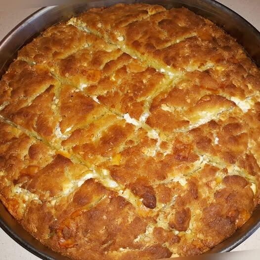 Δεν ανοίγεις φύλλο – αυτή η τυρόπιτα τα έχει όλα