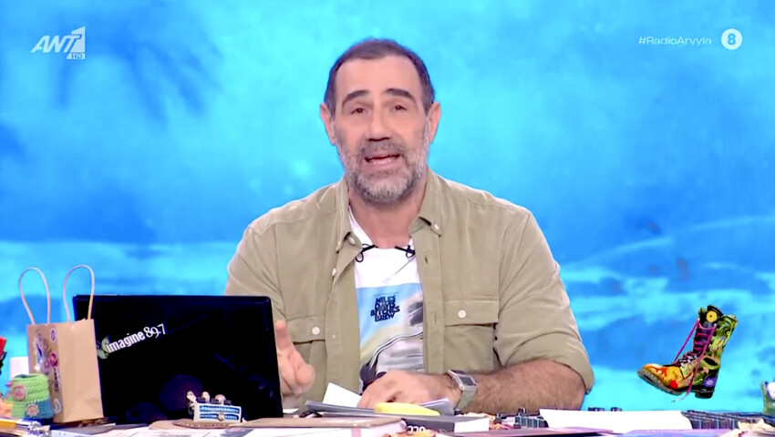 «Ο χαρταετός του Βορίδη, του Πλεύρη και του Άδωνι»: Άστραψε και βρόντηξε ο Αντώνης Κανάκης για τη γκάφα της ΕΡΤ