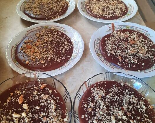 Η παραδοσιακή μουσταλευριά της γιαγιάς με καρύδι – το μυστικό που λίγοι ξέρουν