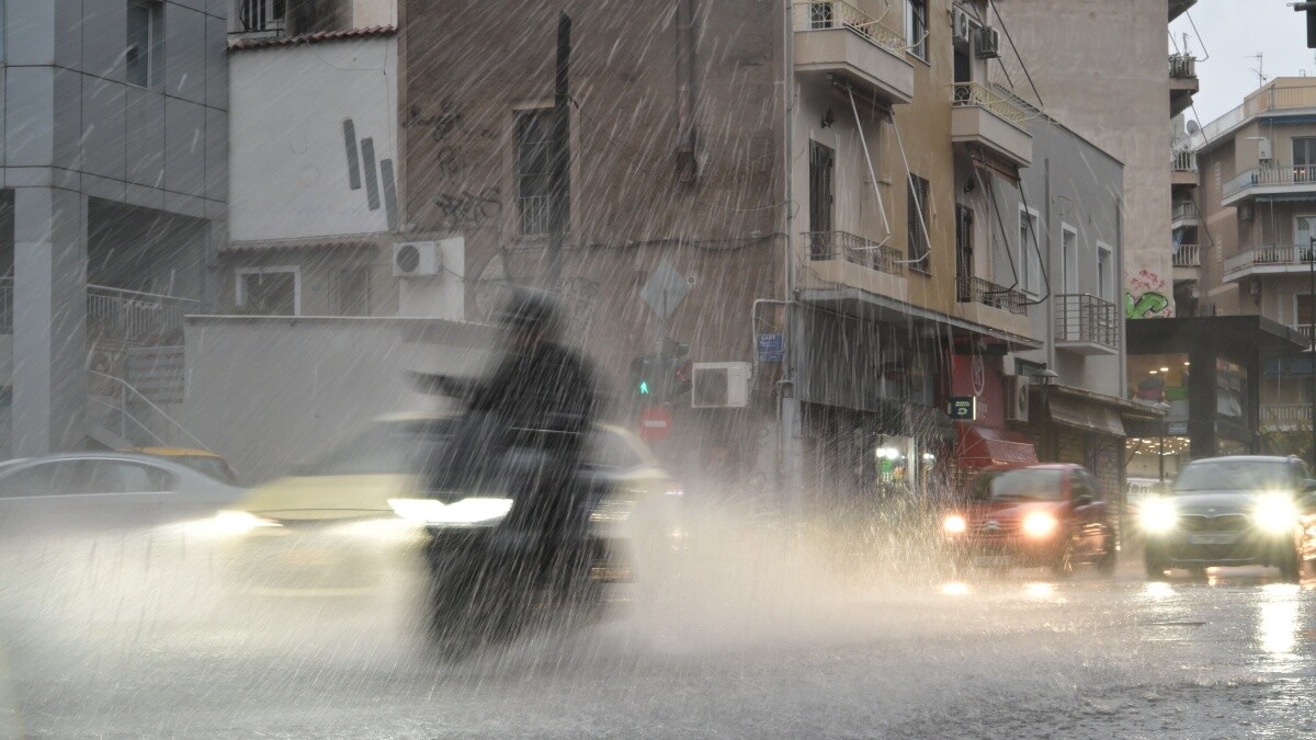 Καιρός: Ισχυρές καταιγίδες και λυσσαλέοι άνεμοι – Έκτακτο δελτίο από ΕΜΥ, «καμπανάκια» από Μαρουσάκη και Τσατραφύλλια
