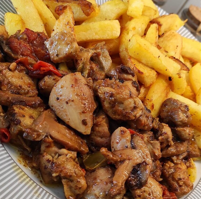 Ζουμερή τηγανιά κοτόπουλου – Έτοιμη σε λίγα λεπτά