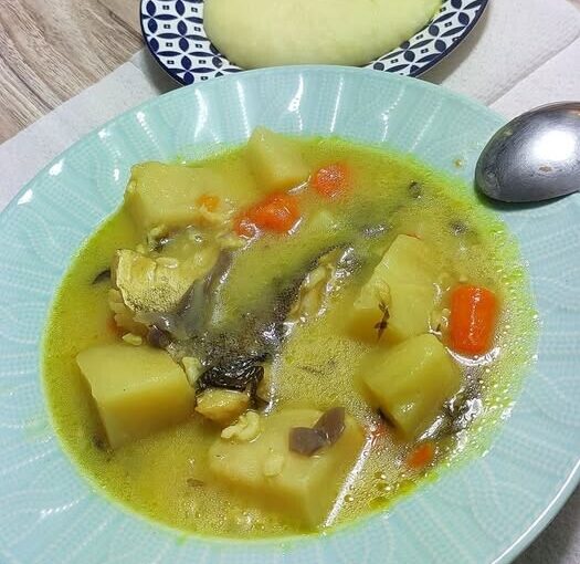 Παραδοσιακή ψαρόσουπα με μπακαλιάρο – εύκολη και πεντανόστιμη