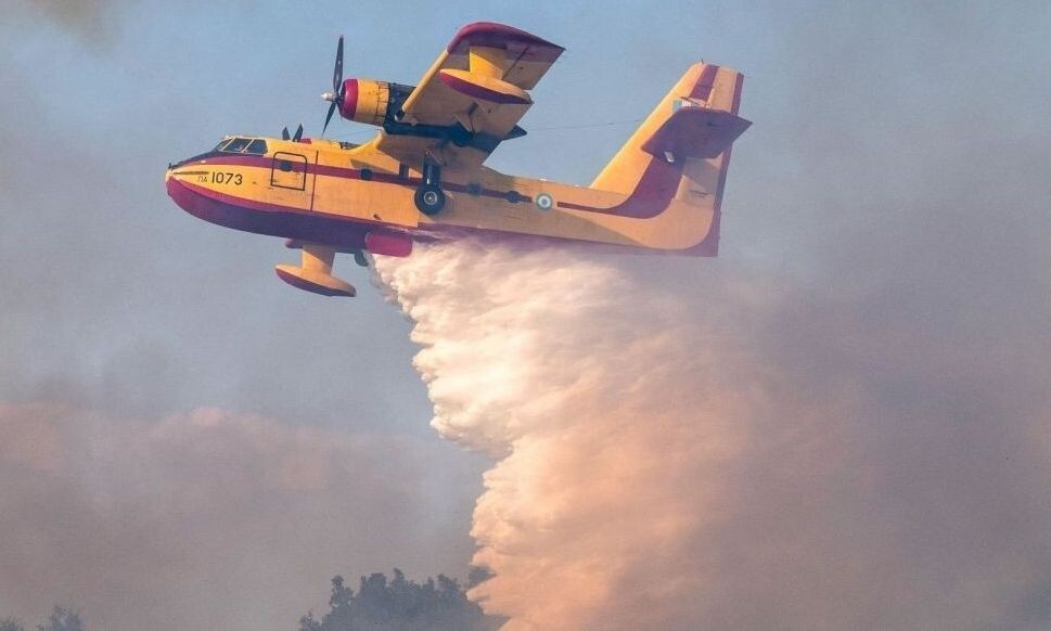 Τεράστια φωτιά τώρα: Δίνουν μεγάλη μάχη 11 εναέρια μέσα