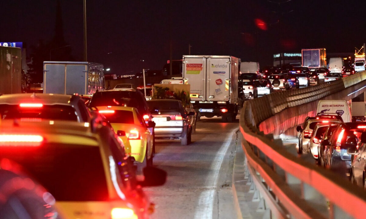 ΣΥΝΑΓΕΡΜΟΣ ΣΤΗΝ ΑΤΤΙΚΗ ΠΑΓΩΣΕ Η ΚΥΚΛΟΦΟΡΙΑ – ΧΑΟΣ ΣΤΟΥΣ ΔΡΟΜΟΥΣ