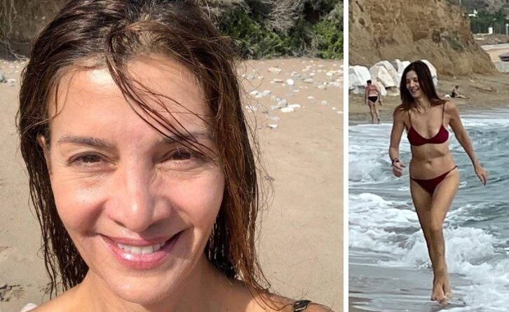 Δεν υπάρχει το σώμα της: Η Κατερίνα Λέχου ποζάρει με μαγιό στα 59 και αποκαλύπτει πώς εξαφανίζει το λίπος