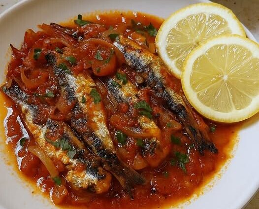 Γαύρος αλλιώς: το μυστικό με λεμόνι και μαϊντανό που αλλάζει τα πάντα