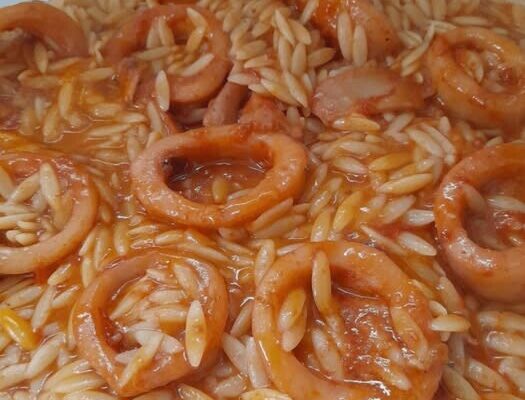 Καλαμάρι γιουβέτσι που δεν μένει στο ταψί – Απλό και γρήγορο