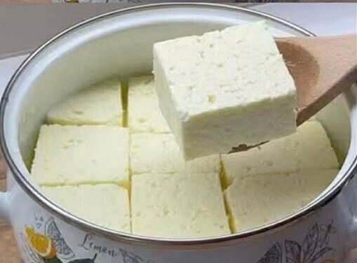 Σπιτικό τυρί με γάλα εύκολο – χωρίς συντηρητικά