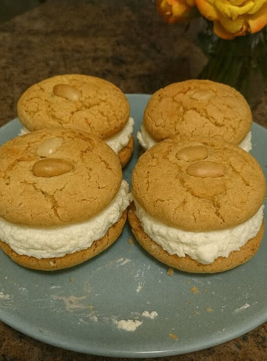 Αμυγδαλωτά τύπου μακαρόν που λιώνουν στο στόμα – θα τα ζητάνε όλοι