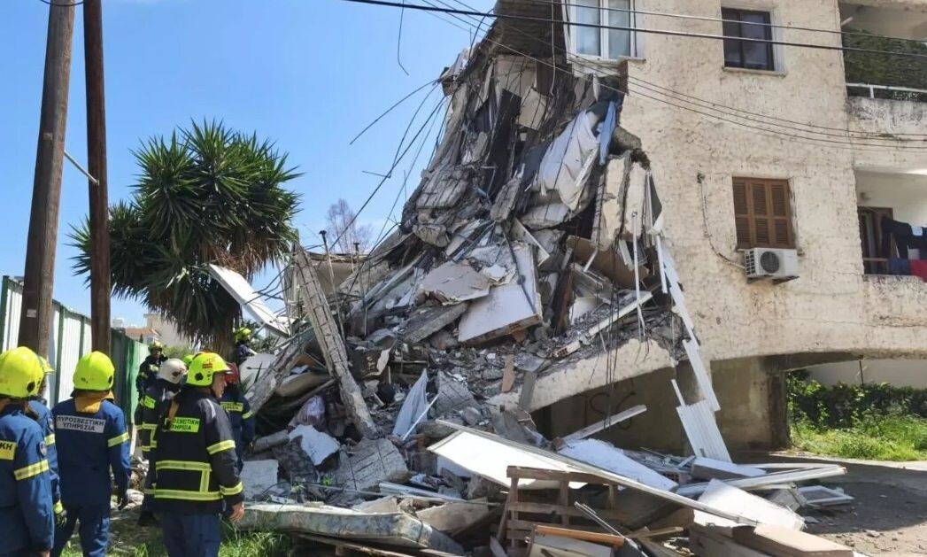 EKTAKTO: ΚΑΤΕΡΡΕΥΣΕ ΔΙΩΡΟΦΗ ΠΟΛΥΚΑΤΟΙΚΙΑ – ΑΝΑΦΟΡΕΣ ΓΙΑ ΕΓΚΛΩΒΙΣΜΕΝΟΥΣ