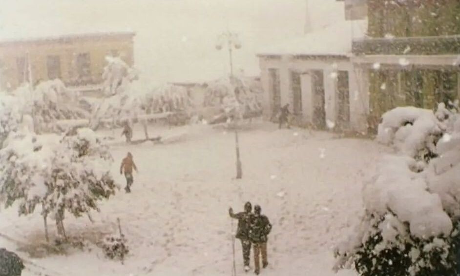Καιρός: Ο ιστορικός χιονιάς του Μαρτίου 1987 – Όταν η Ελλάδα «πάγωσε» για 15 ημέρες
