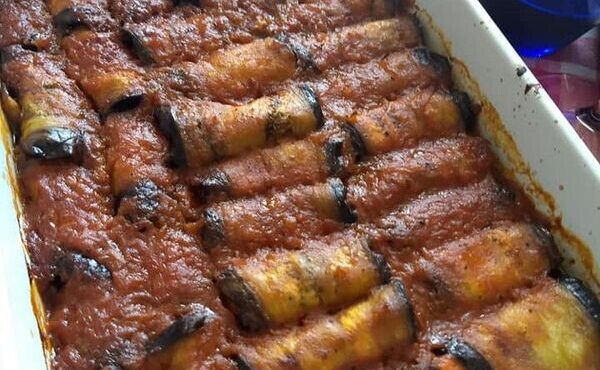 Μελιτζάνες αλλιώς: Το απλό μαμαδίστικο φαγητό που εξαφανίζεται από το ταψί