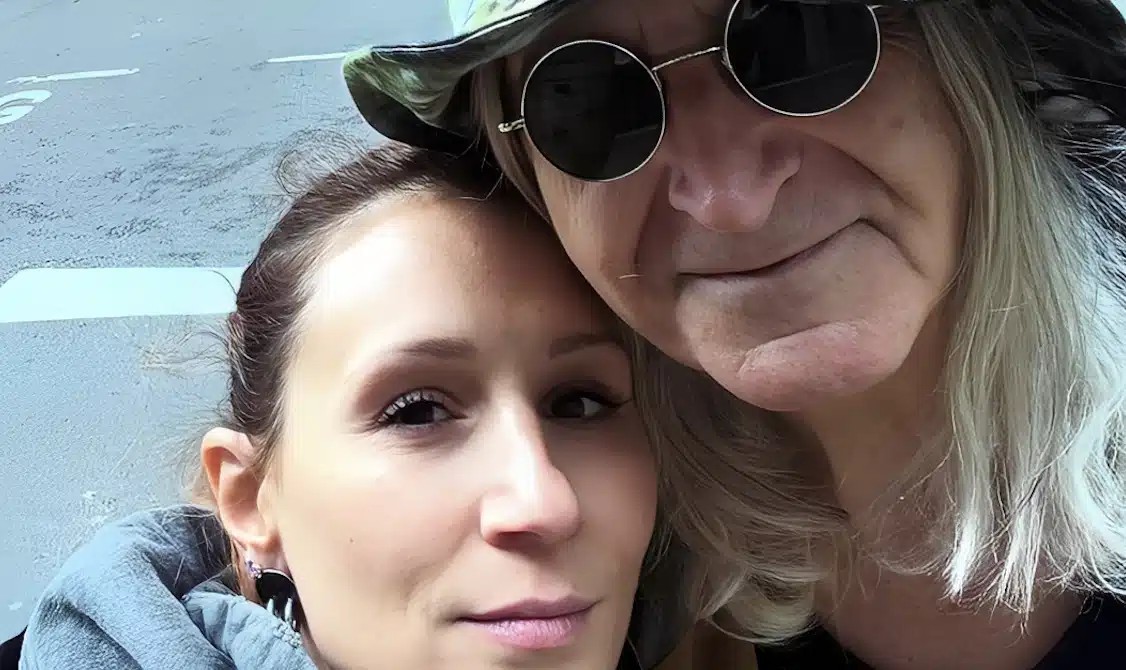 «Κουκλάκι το Καpβελάκι… Θα τρελαθώ» O γιος Φερεντίνου-Καρβέλα θα μπορούσε να είναι και μοντέλο