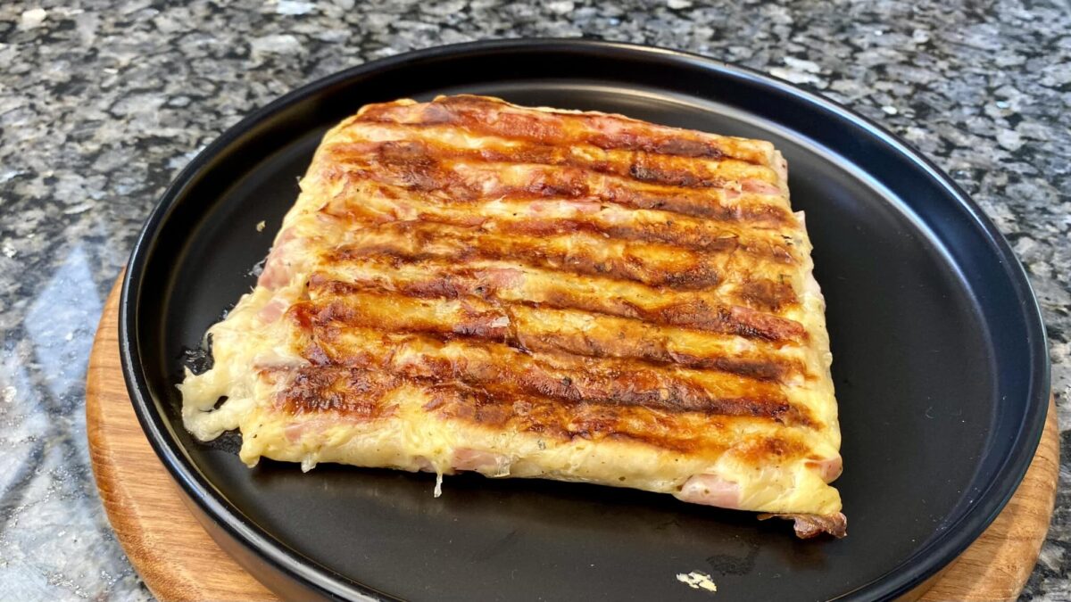 Η ζαμπονοτυρόπιτα που κάνουν πολλές μαμάδες όταν δεν έχουν χρόνο