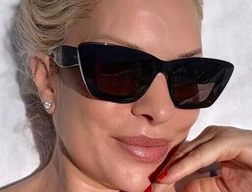 Κοpμί 25χρονης…. η Ελένη Μενεγάκη: Η πρώτη φωτογραφία με μαγιό για φέτος – Έκανε ηλιοθεραπεία στη Μάλαγα της Ισπανίας