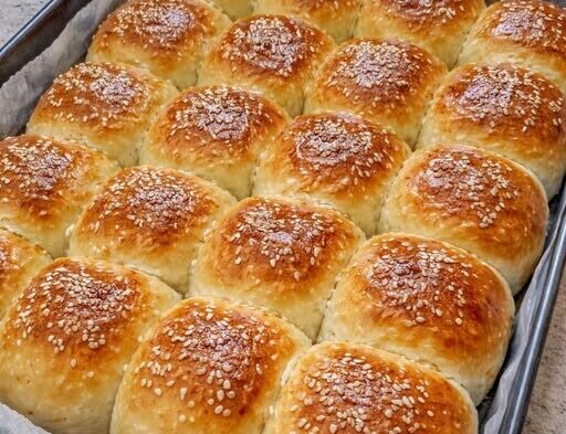 Αφράτα ψωμάκια γιαουρτιού – Εύκολη συνταγή με μαλακή ζύμη