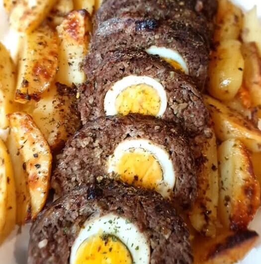 Το ρολό κιμά της μαμάς που γίνεται πάντα ζουμερό – Μυστικά επιτυχίας