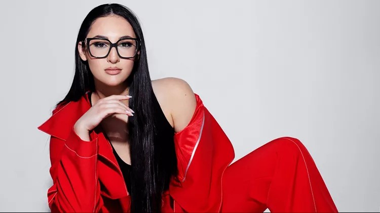 Σοκ με Κλαυδία  – Το επίμαχο ροζ βίντεο, ο ξυλοδαρμός και τα ασφαλιστικά μέτρα