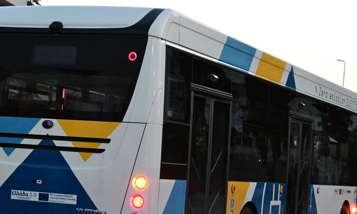 Τραγωδία τώρα στη χώρα μας: Νεκρός μέσα στο λεωφορείο