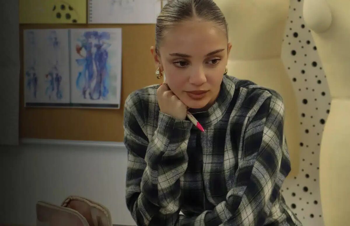 EΣBHΣE H 21ΧΡΟΝΗ ΔΗΜΗΤΡΙΑΝΑ