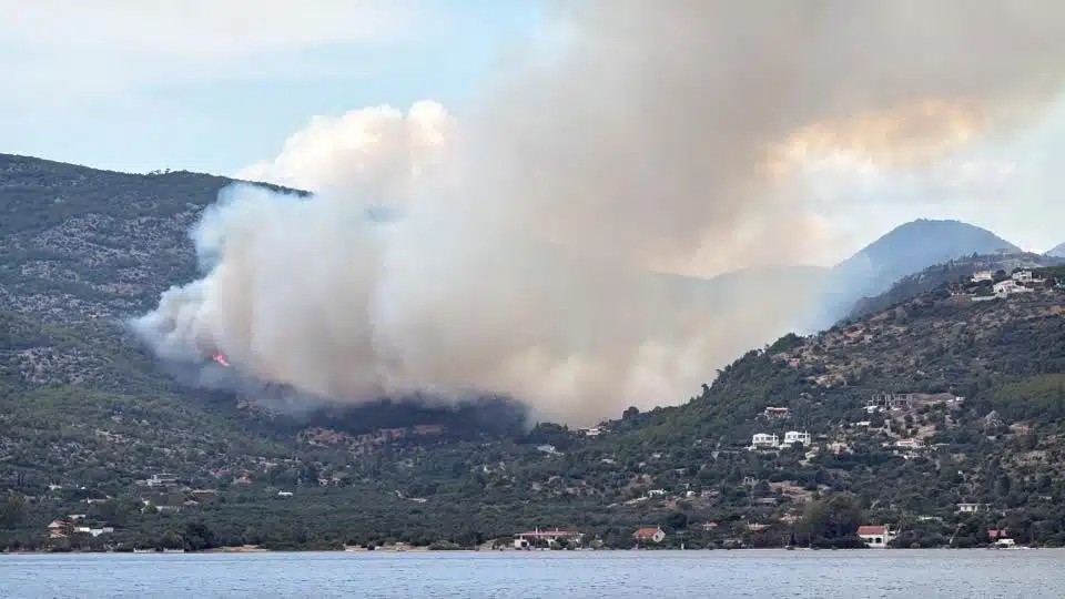ΕΚΤΑΚΤΟ: ΜΕΓΑΛΗ ΦΩΤΙΑ ΤΩΡΑ