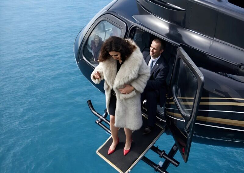 Ο σύζυγος έσπρωξε την έγκυο γυναίκα του από το ελικόπτερο για μια τεράστια κληρονομιά, αλλά δεν μπορούσε καν να φανταστεί τι θα ακολουθούσε