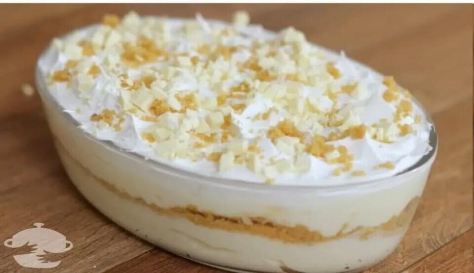 Κρεμώδες μπισκοτογλυκό ψυγείου: Η εύκολη συνταγή χωρίς ψήσιμο που γίνεται ανάρπαστη