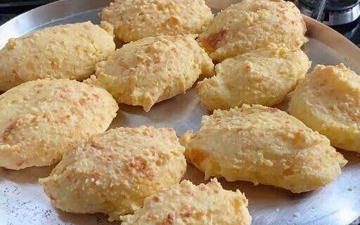 Μπουκιές που θυμίζουν τυροψωμάκι – τραγανές έξω, μαλακές μέσα