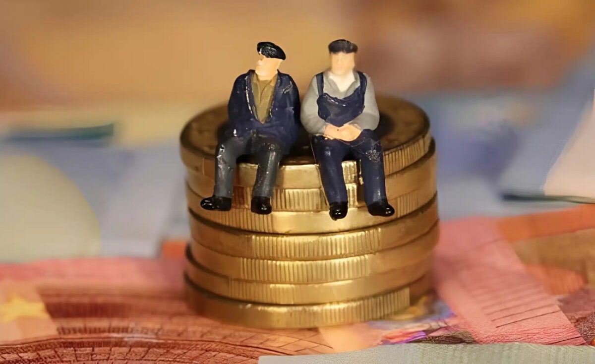 Γεμίζουν… τσέπες και πορτοφόλια οι συνταξιούχοι το Νοέμβρη: Έρχονται ούτε 1 ούτε 2 αλλά 11 επιδόματα – Ποιοι τα παίρνουν