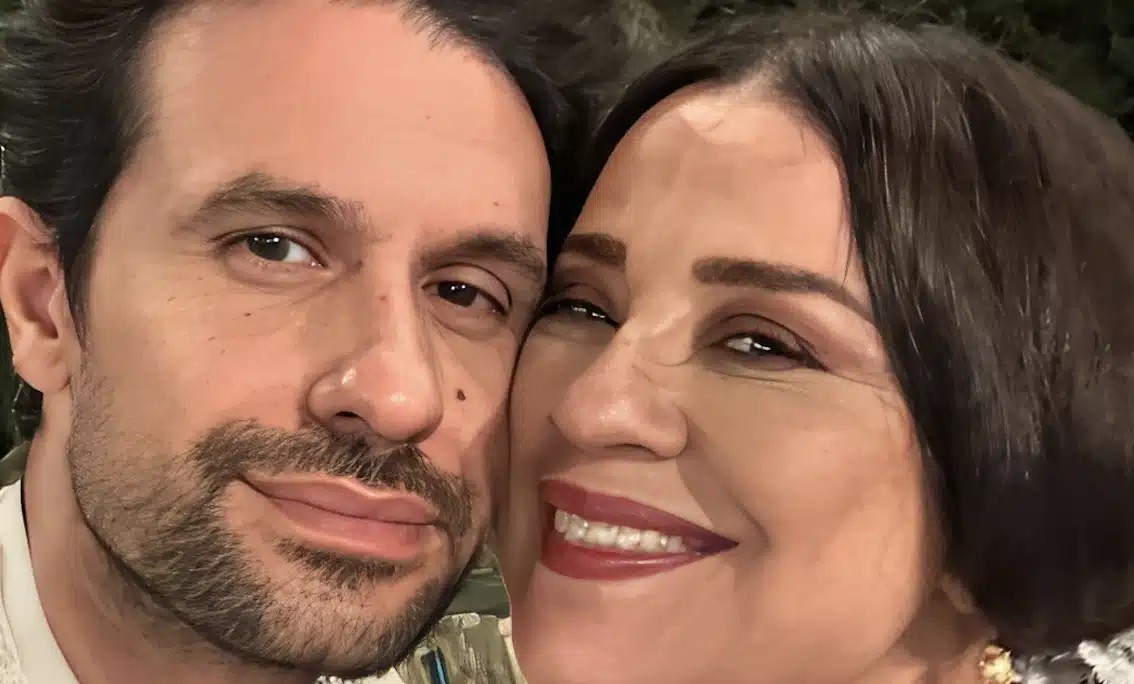 Η Μαρία Τζομπανάκη σε μια σπάνια φωτογραφία με τον σύζυγό της, Γιάννη Βάλβη, με αφορμή τη γιορτή του