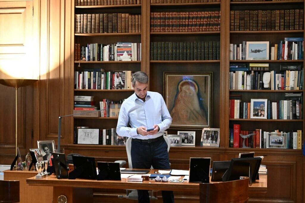 Είπε τελικά το ναι στον Μητσοτάκη: Ο πασίγνωστος παρουσιαστής που κατεβαίνει υποψήφιος με τη ΝΔ