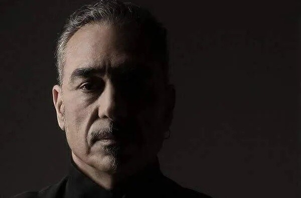 Σφακιανάκης: Πού θα γίνει η Knδεiα της γυναίκας του – Οι δpαματικές στιγμές και το μεγαλείο ψυχής του τραγουδιστή