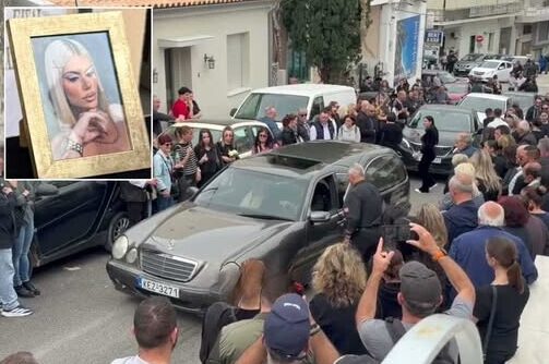 Κεφαλονιά: Θρήνος στην κηδεία της 19χρονης Μυρτούς – Συγκλονίζει η μητέρα της