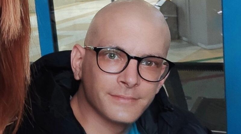 Κωνσταντίνος Σινάνης: Χειρουργήθηκε για αφαίρεση όγκου – Η πρώτη φωτογραφία