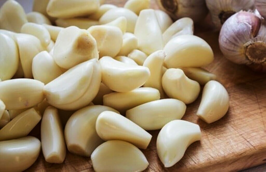 Σκόρδο πάντα φρέσκο και άθικτο για 1 χρόνο: Mόνο οι μάγειρες γνωρίζουν αυτό το κόλπο στην κουζίνα